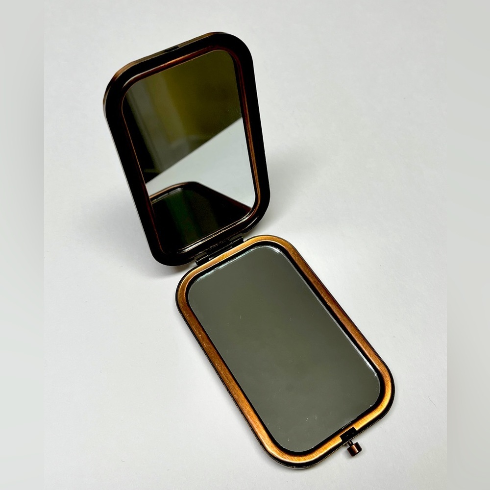 Mirror, double in bronze metal case. Vivid 3D peacock on lid. 2" x 3.5”   NIB.